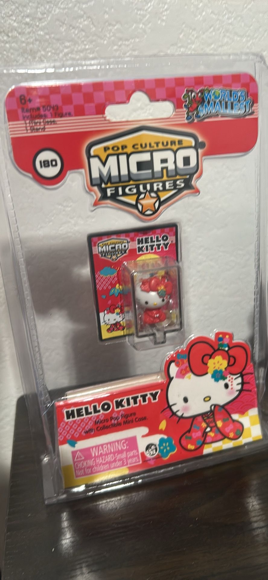 hello Kitty Micro Pop Figure
