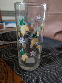 Set of 7 drinking glasses
