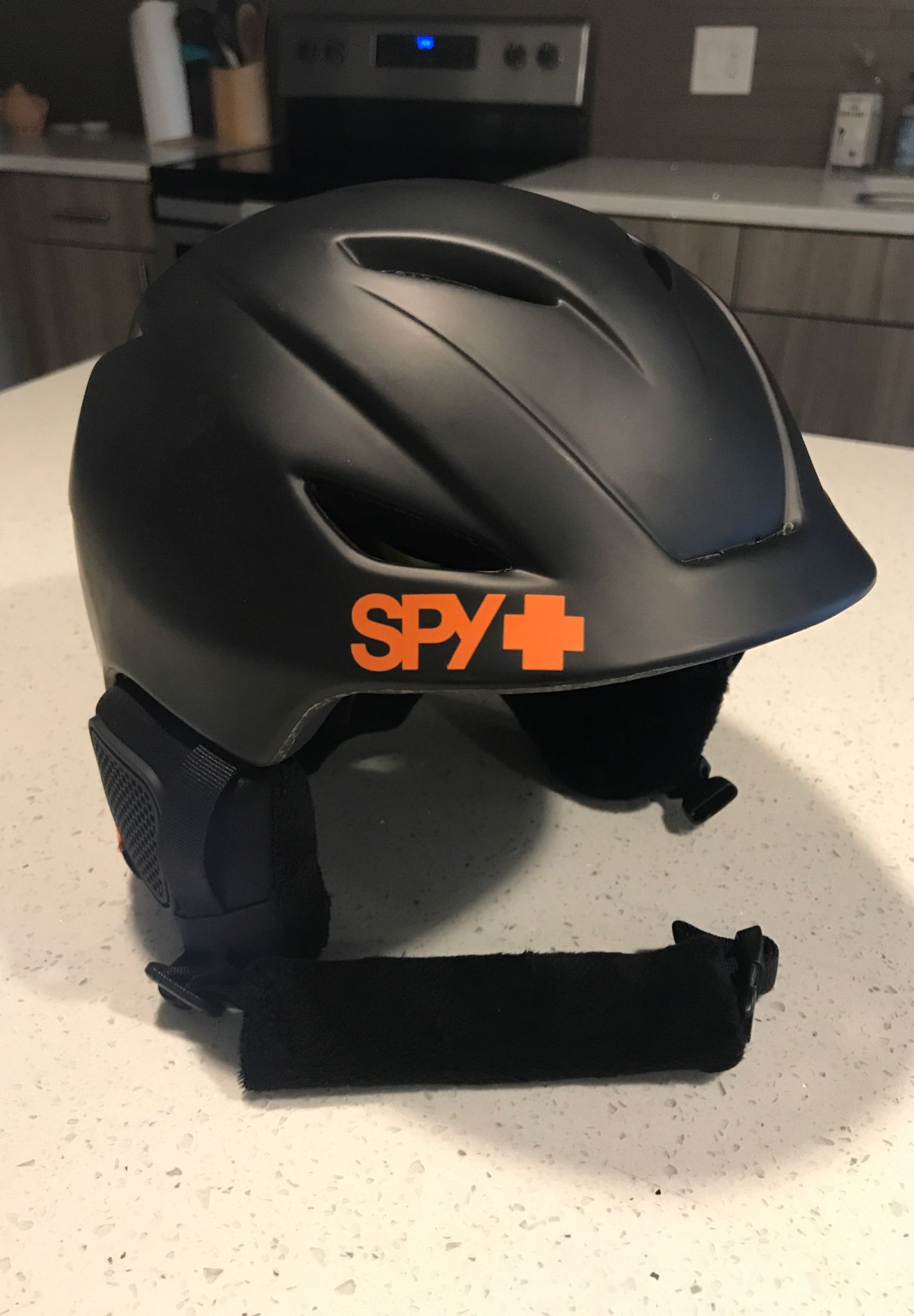 Spy sender snow helmet w/MIPS brain protection