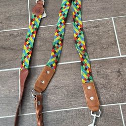 Matching medium leather dog collar and leash set