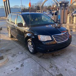 2008 Chrysler Town & Country