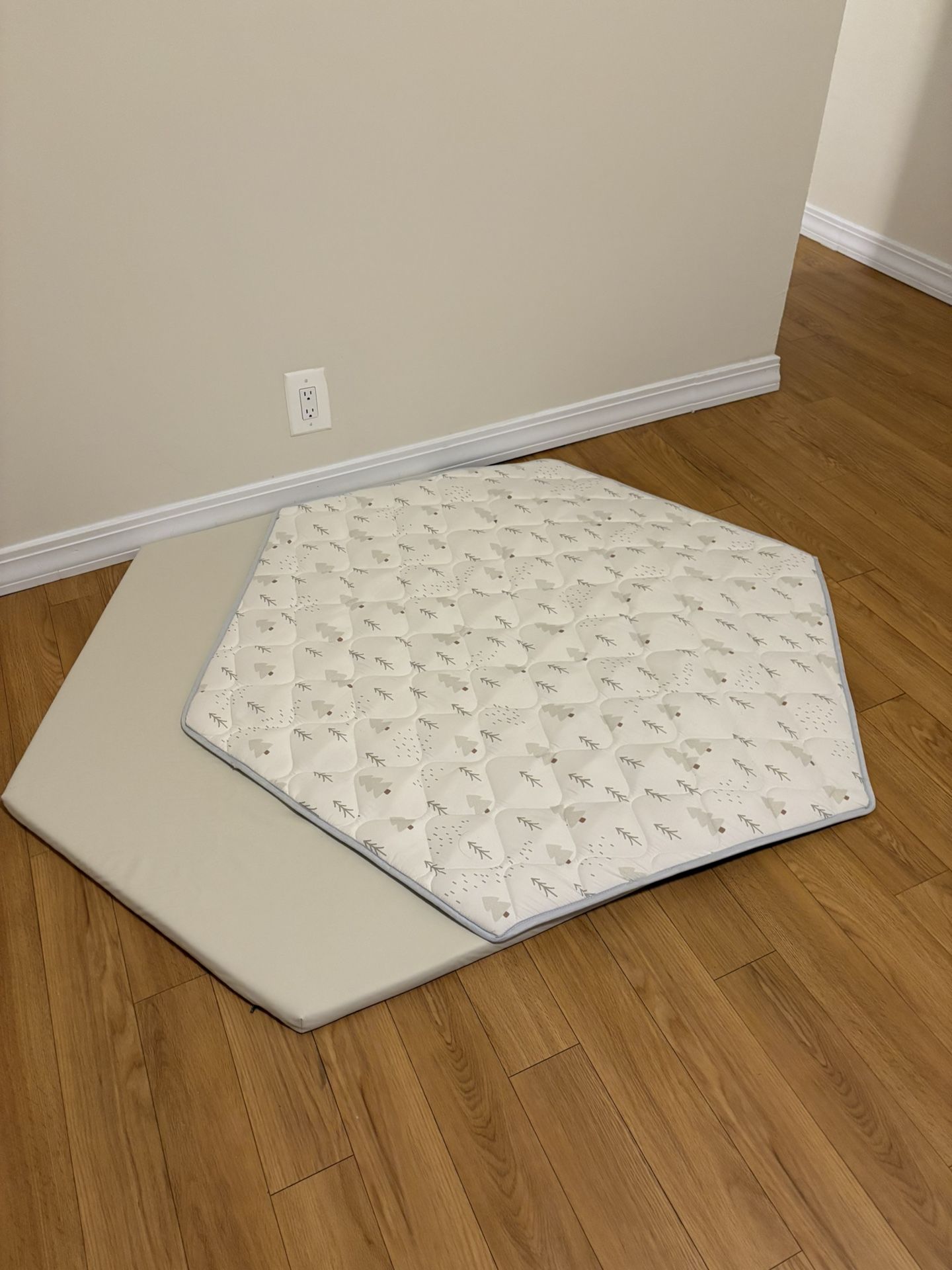 Memory Foam, Baby Play May