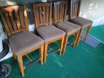 4 BARSTOOLS