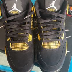 Air Jordan 4 Retro ‘Thunder’ 2023