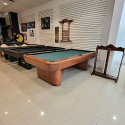 Brunswick Gibson 8' Pool Table, Pre-owned