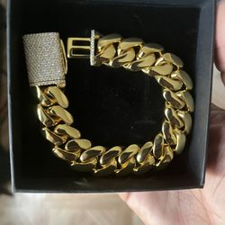 Gold Cuban Bracelet With Diamond Cut 