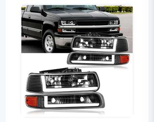 99-06 Silverado Tahoe Suburban Headlights NEW!!!