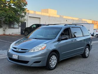 2008 Toyota Sienna LE