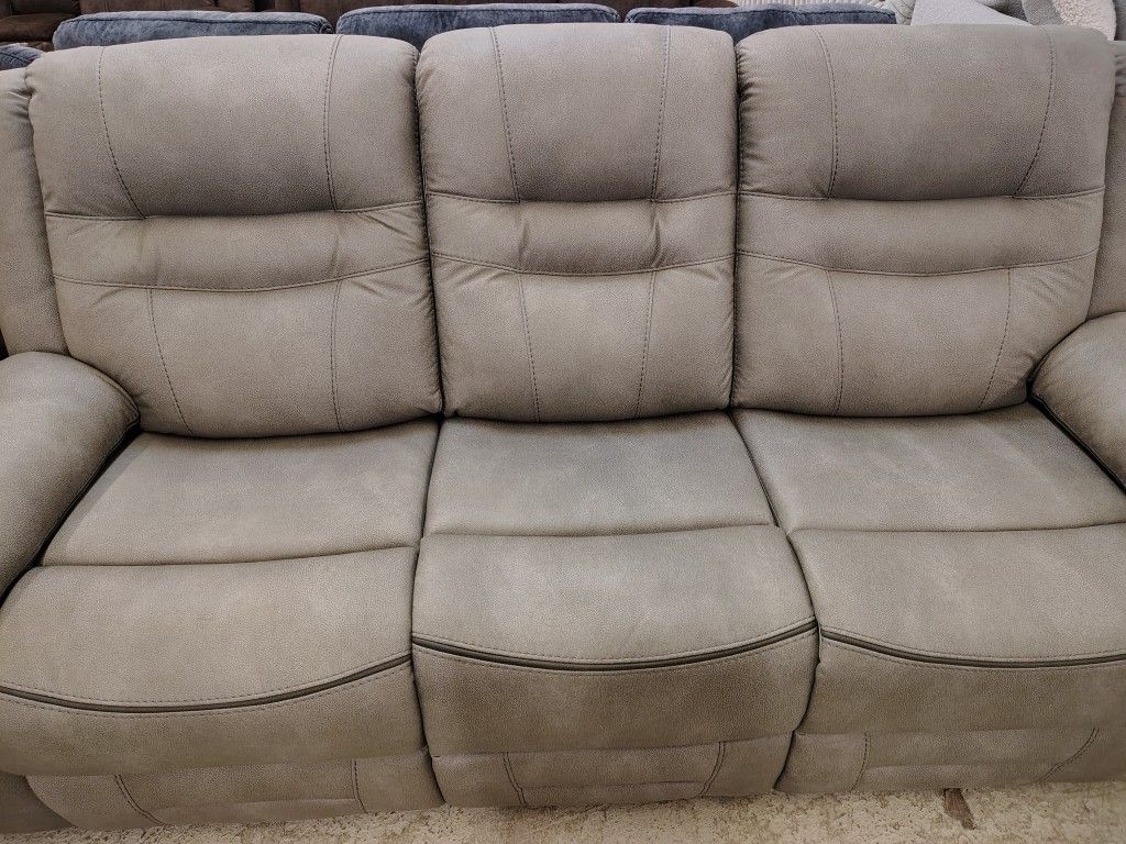 2 Piece Recliner Living room Set!