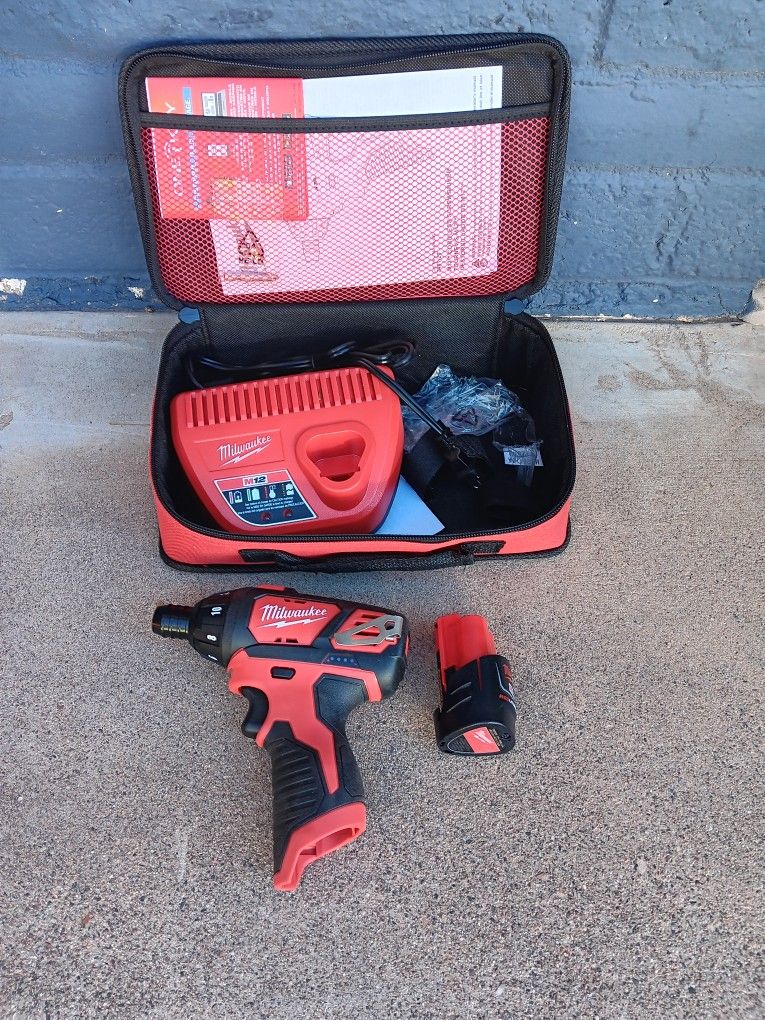 IMPACT DRILL MILWAUKEE 