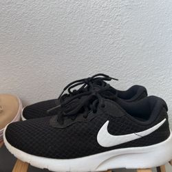 Nike Running Shoes Size 5.5