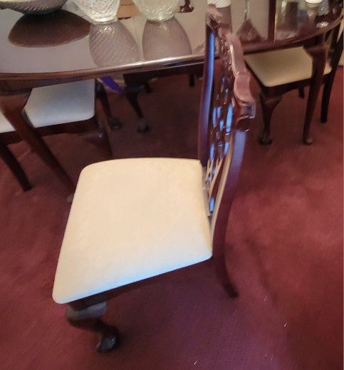Table & 4 Chairs