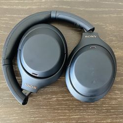 SONY WH-1000XM4 Wireless Premium Noise Canceling Headphones | Black
