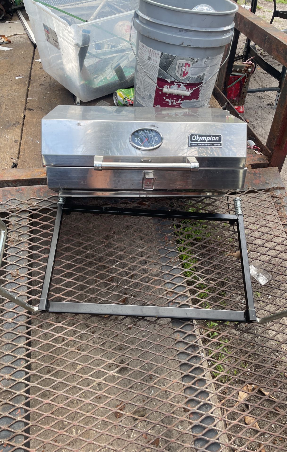 Olympian 5500 Series Grill. Reduced Price. 100