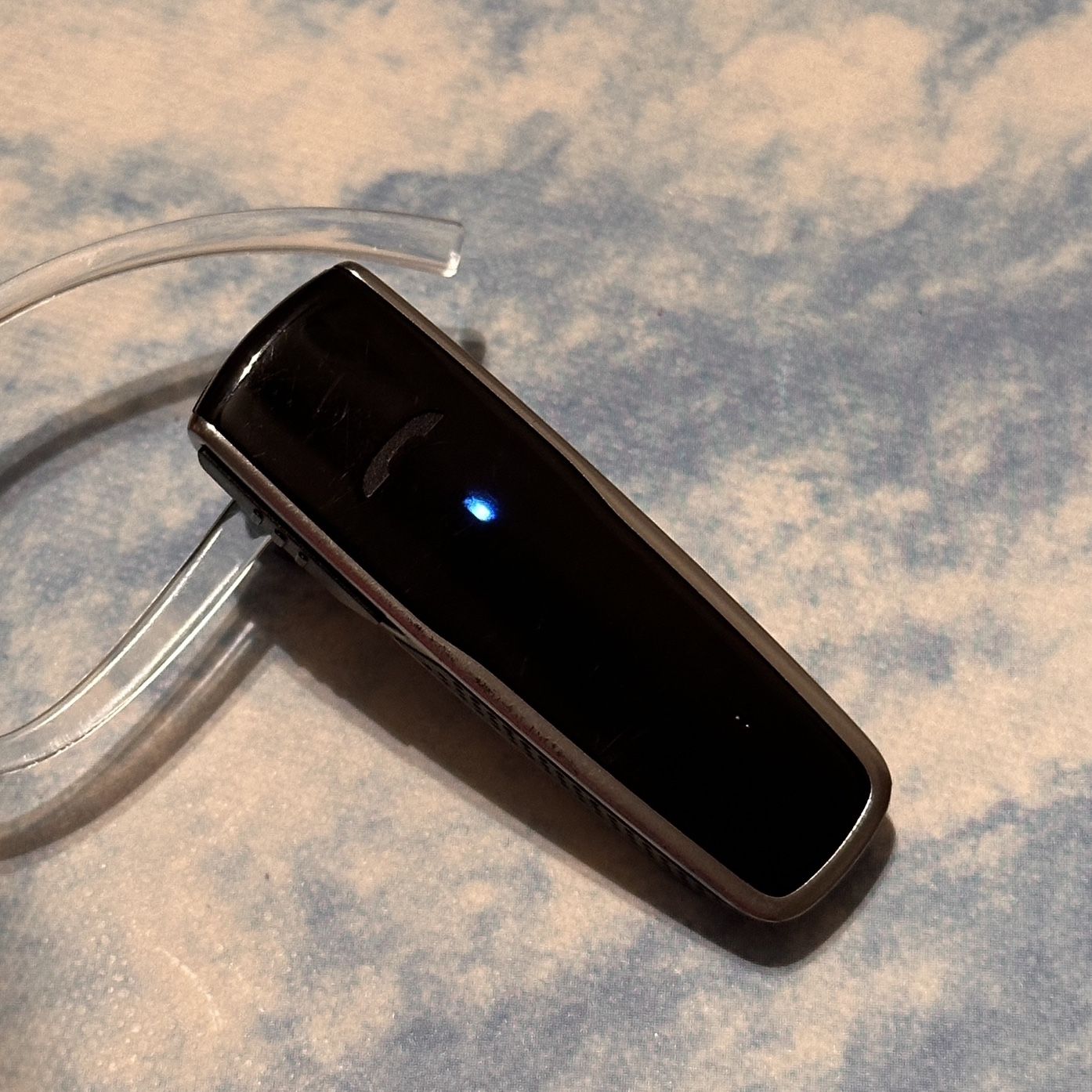 Plantronics M55 Black Bluetooth Wireless Headset for Left or Right Ear Includes Micro USB Charger Used in Great Condition for Sale in Las Vegas