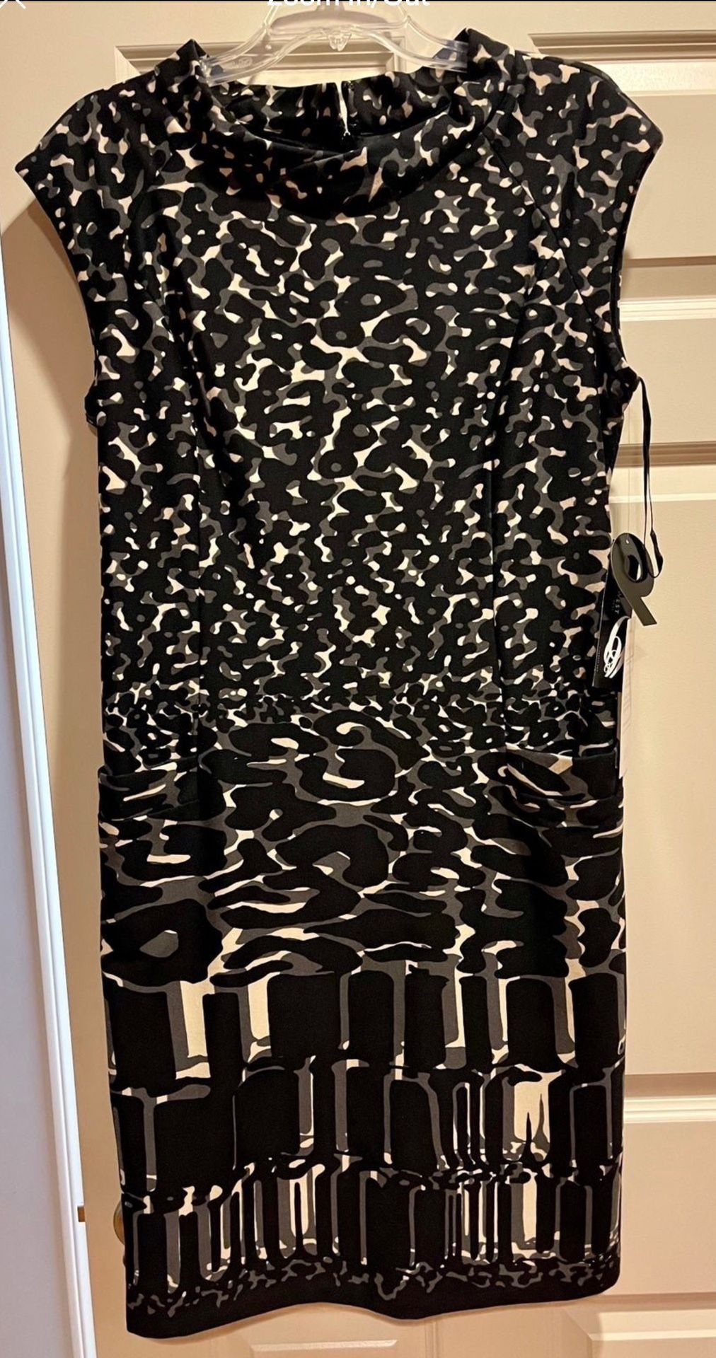 NWT Nine West Dress Black Cream Abstract Print Sheath Cowl Neck, 14 Details: • Size: 14 • Color: Black & Cream (Tag calls it “Black Comb”)