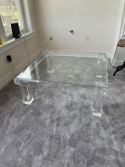 Verano Mid Century Modern Acrylic and Glass Coffee Table - VJJ 1977