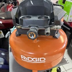 Ridgid 6 Gallon Pancake Compressor 