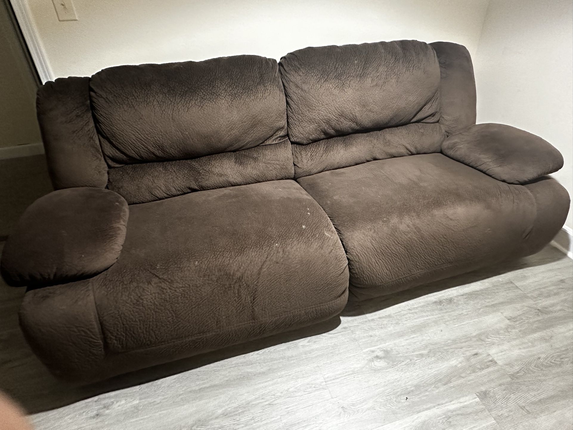 Premium 3 + 2 Electric Recliner Sofa Set – Great Condition – Quick Sale!