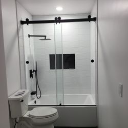 Glass Showers 🫡 Free estimate 🫡🫡