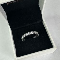 925 Pandora Style Ring. Size 7.!