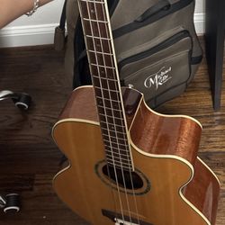Acoustic bass 4-String guitar michael kelly with case