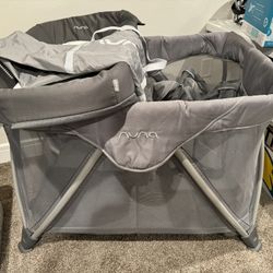 Nuna Sena Aire + Playard Changer 