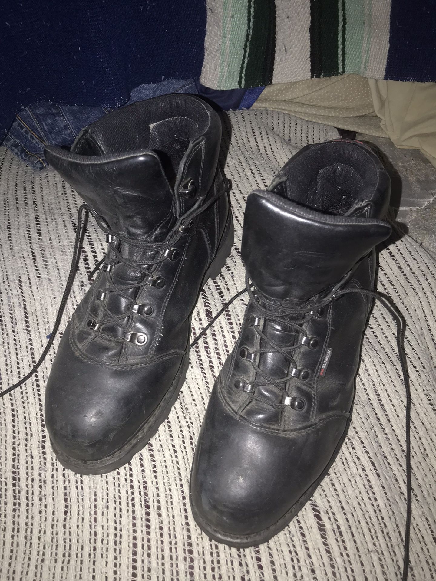 Lnew Heavy leather red wing work boots very nice only $75 see all pictures
