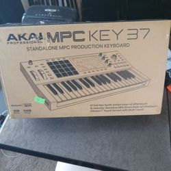 BEAT MAKERS DREAM!!!! STANDALONE ALL IN ONE WORKSTATION NO COMPUTER NEEDED!!!