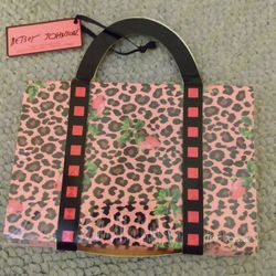 BRAND NEW IN PACKAGE BETSEY JOHNSON PINK PURPLE & BLACK FLORAL ANIMAL PRINT BLANK INSIDE NOTECARDS & PINK ENVELOPES SET - 10 CT