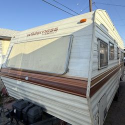 1991 Wilderness Travel Trailer - 22 Foot