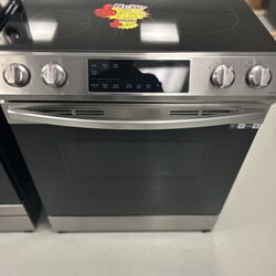 BRAND NEW SAMSUNG INDUCTION RANGE /2YR WARRANTY/FREE DELIVERY 