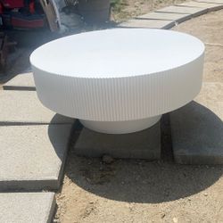 Gorgeous Center Table White Color Beautiful Style Round Shape Excellent Condition  No Scratch Size 32” Round 14” High 