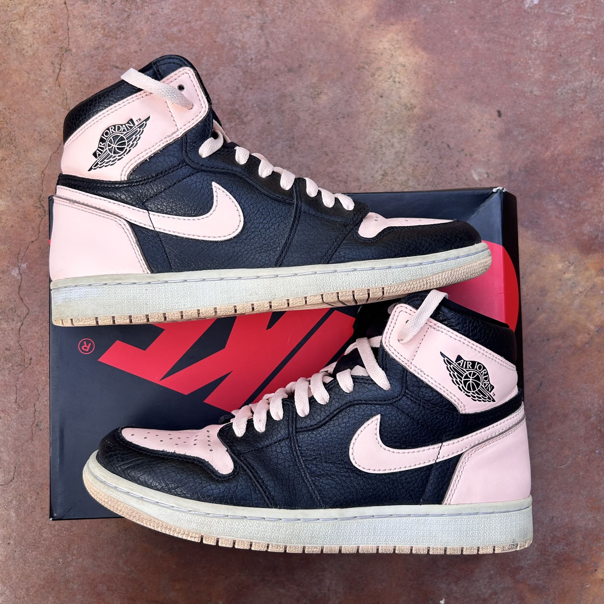 Size 8.5 Men’s Air Jordan 1 Retro OG High Crimson Tint...