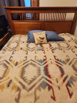 Queen Size OAK BED