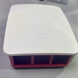Raspberry Pi 3b+ Official Case