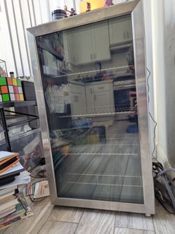 Glass Door Beverage Cooler Refrigerator