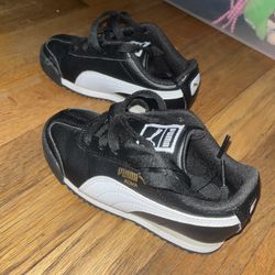 Girls Pumas Size 10