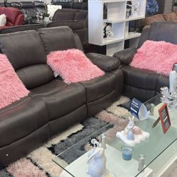 I Sell Sofá And Loveseat $1450