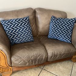 Free Sofa Or Sofas