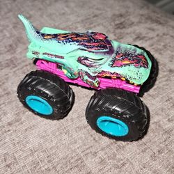 Hot Wheels Monster Trucks Sick Stuff Zombie Wrex Diecast Car #1/5