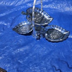 Vintage 3 Tier Leaf Serving Tray