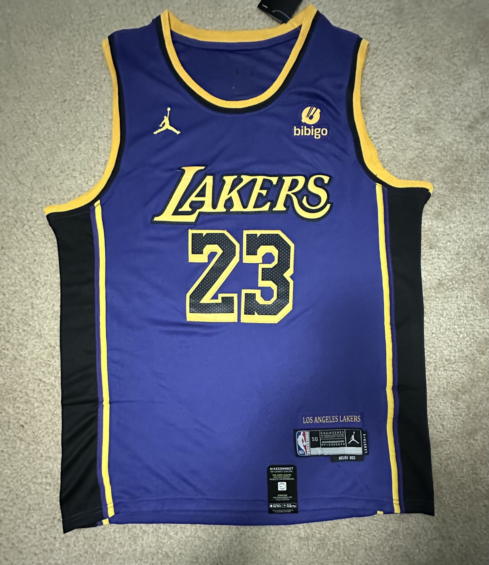 Lebron James LA Lakers NBA jersey. Size Large.
