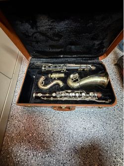 Vintage selmer Paris bass clarinet with range to low E