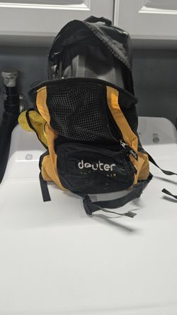 DUETER RACE X AIR HIKING CYCLING BACKPACK W/ HYDRATION POCKET
