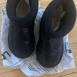 Uggs, Kids 9c