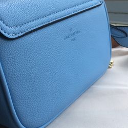 LOUIS VUITTON Lockme Tender Grained Calfskin Leather Shoulder Bag Blue