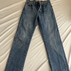 Women’s Levi’s Jeans