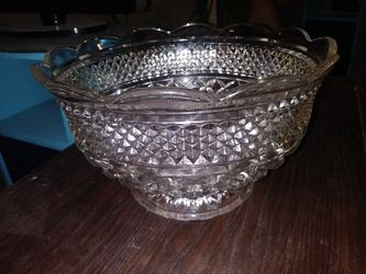 Vintage crystal center bowl