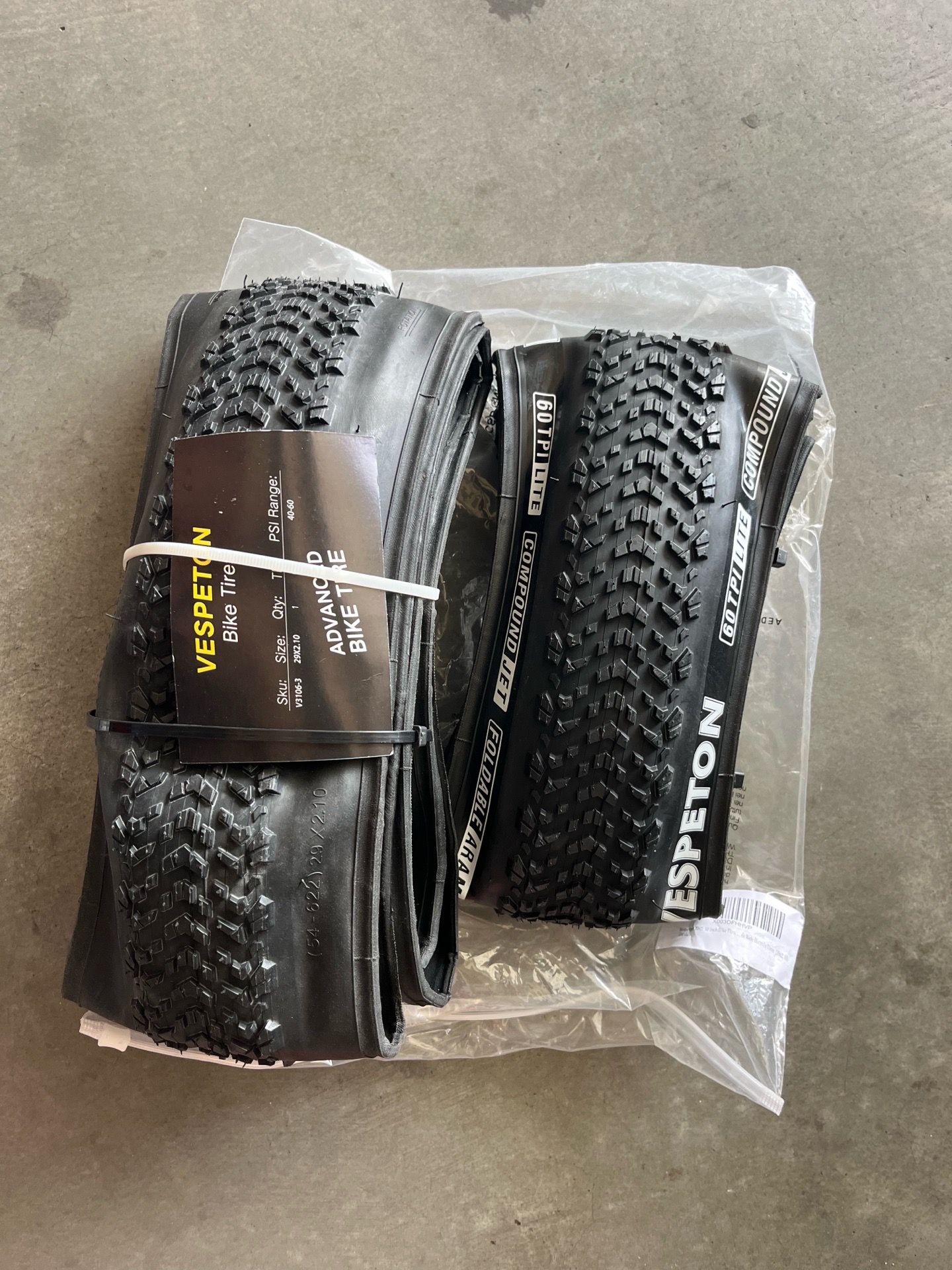 New bicycle tires 29